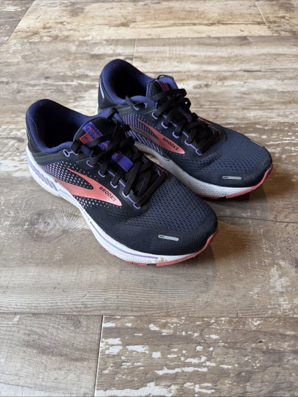 BROOKS Adrenaline GTS 22 Running Shoes Womens 9 Wide